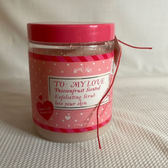 pink sky Other - Exfoliating scrub